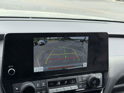 Used 2025 Toyota Grand Highlander AWD image 4