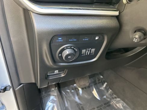 Used 2022 Jeep Grand Cherokee Trailhawk w/ Advanced Protech Group II image 50