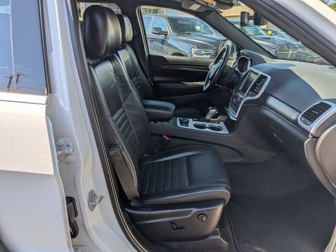 Certified 2018 Jeep Grand Cherokee Limited AWD/4WD image 32