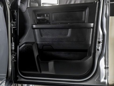 Used 2024 RAM 3500 Tradesman w/ Chrome Appearance Group image 33