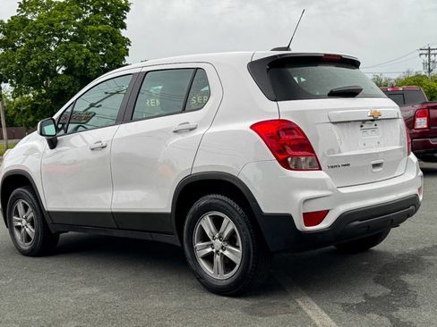 Used 2020 Chevrolet Trax LS AWD/4WD image 6