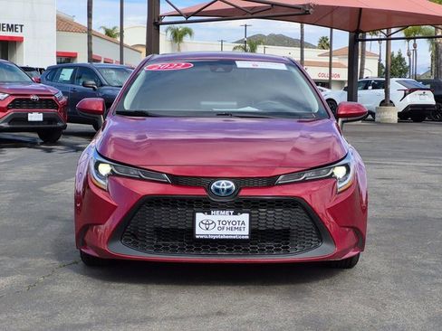Used 2022 Toyota Corolla LE image 2