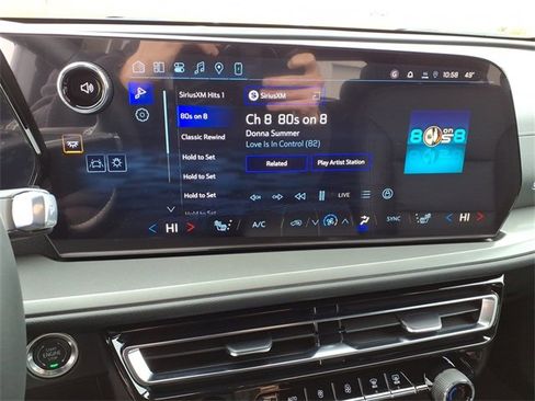 New 2026 Chevrolet Traverse LT w/ Driver Confidence Package image 13