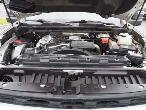 Used 2021 Chevrolet Silverado 2500 Custom w/ Custom Value Package AWD/4WD image 11