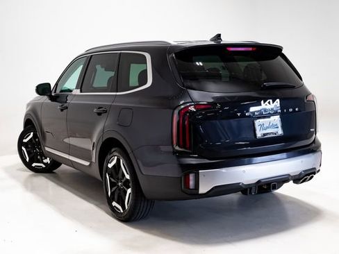 Used 2025 Kia Telluride EX X-Line image 32