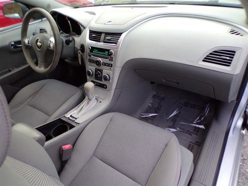 Used 2011 Chevrolet Malibu LS image 18