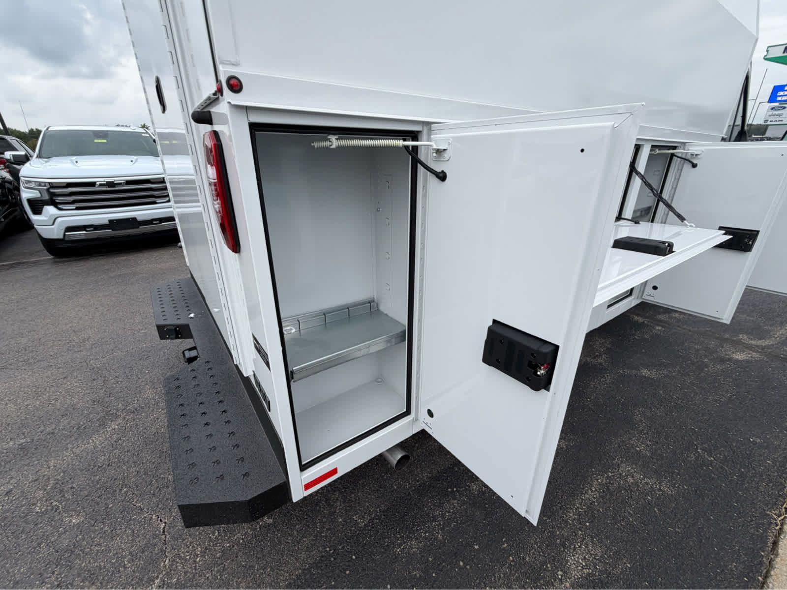 New 2026 Ford Transit 350 w/ Interior Upgrade Package RWD image 5