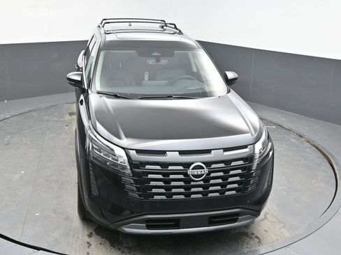 New 2026 Nissan Pathfinder Platinum w/ Cargo Package FWD image 33