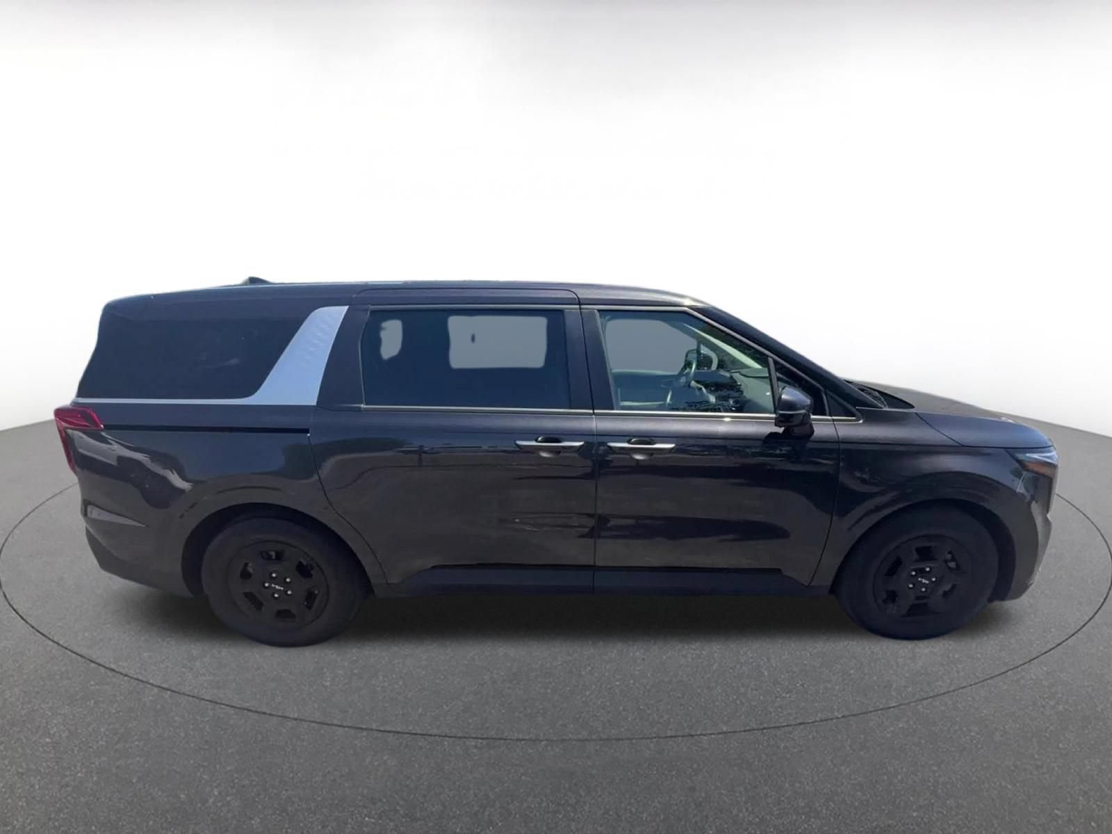 Used 2026 Kia Carnival FWD image 15