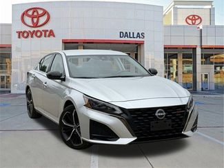 Used 2024 Nissan Altima 2.5 SR image 1