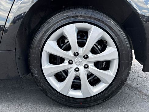 Used 2023 Toyota Corolla LE FWD image 29