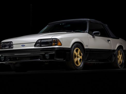 Used 1990 Ford Mustang GT RWD image 19