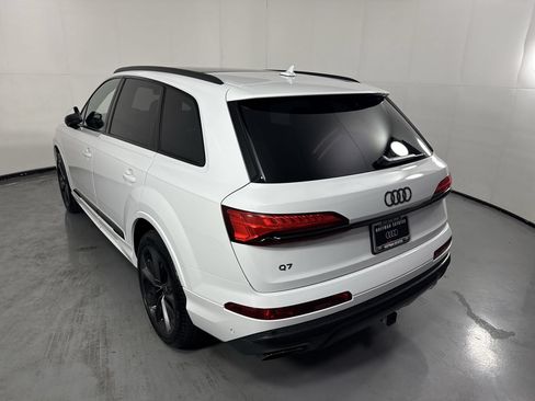 Used 2025 Audi Q7 3.0T Premium Plus w/ Premium Plus Package AWD/4WD image 32