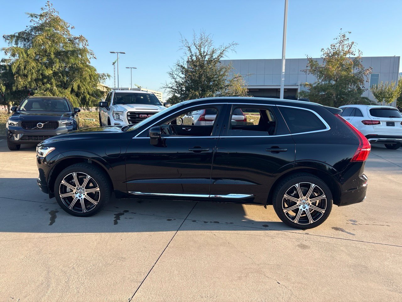 Used 2019 Volvo XC60 T8 Inscription w/ Advanced Package AWD/4WD image 8
