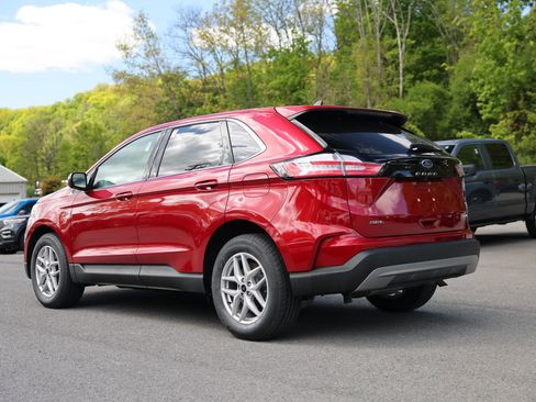 Used 2023 Ford Edge SEL w/ Convenience Package AWD/4WD image 4