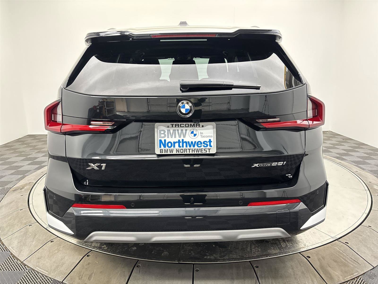Used 2026 BMW X1 xDrive28i w/ Convenience Package AWD/4WD image 15