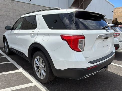 Used 2023 Ford Explorer XLT w/ Equipment Group 202A AWD/4WD image 3
