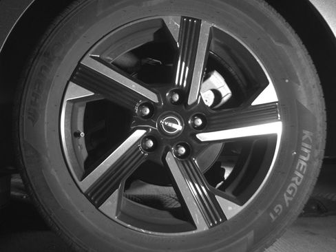 Used 2025 Nissan Sentra SV image 14