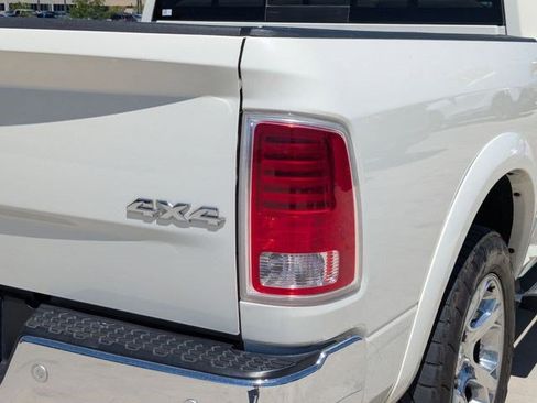 Used 2017 RAM 1500 Laramie AWD/4WD image 12