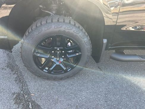 New 2026 Chevrolet Silverado 1500 Custom Trail Boss AWD/4WD image 11