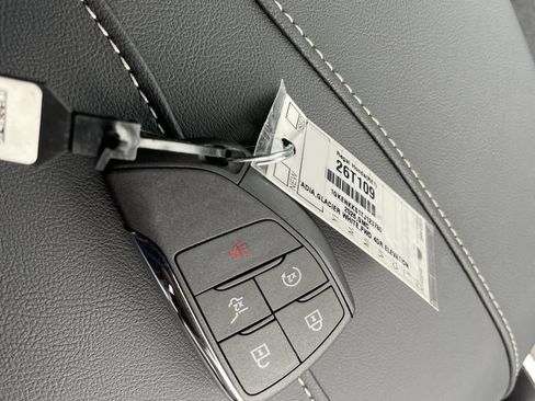 New 2026 GMC Acadia Elevation FWD image 34