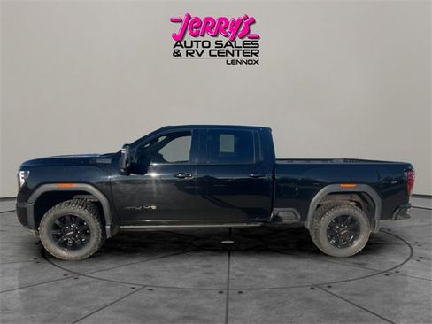 Used 2024 GMC Sierra 2500 AT4 w/ AT4 Premium Plus Package image 2