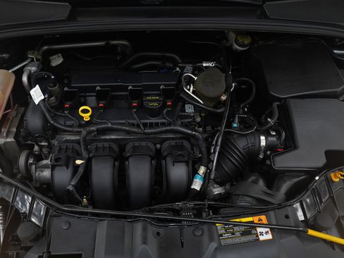 Used 2014 Ford Focus SE image 25