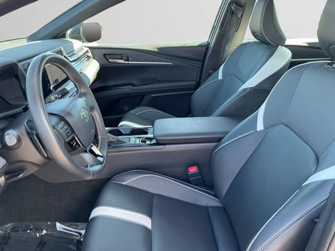 Used 2026 Toyota Camry SE w/ Convenience Package AWD/4WD image 9