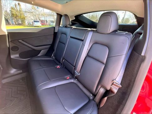 Used 2023 Tesla Model Y Long Range image 22