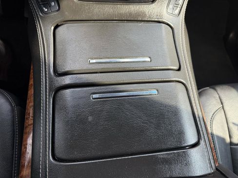 Used 2018 Chevrolet Suburban Premier image 40