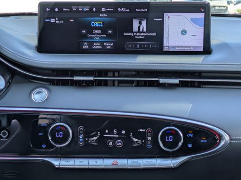 Certified 2022 Genesis GV70 3.5T Sport w/ Sport Prestige Package AWD/4WD image 17