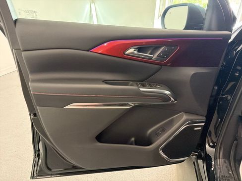 New 2026 Chevrolet Traverse RS w/ LPO, Floor Liner Package FWD image 13