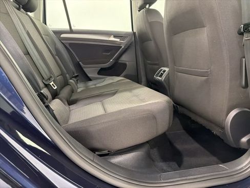 Used 2018 Volkswagen Golf S FWD image 23