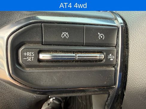 Used 2023 GMC Canyon AT4 AWD/4WD image 16
