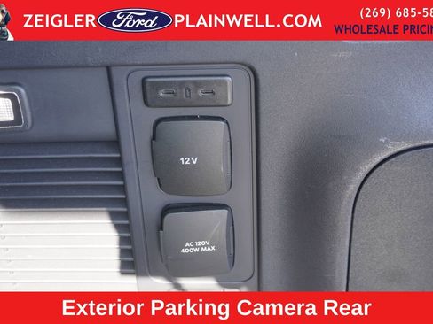 Used 2025 Ford Expedition Max Platinum image 12