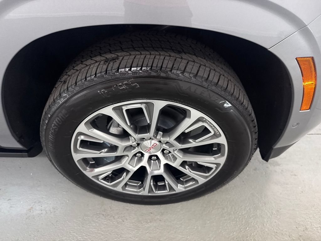 New 2026 GMC Yukon XL Denali w/ Sun & Power Step Package RWD image 4