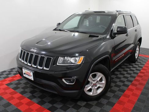 Used 2015 Jeep Grand Cherokee Laredo w/ Quick Order Package 23E image 4