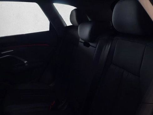 New 2025 Audi Q5 Premium image 16