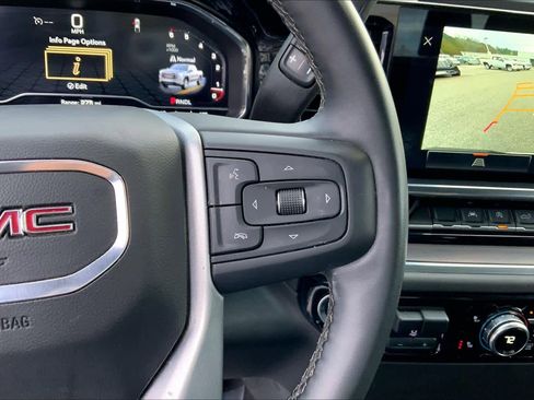 Used 2025 GMC Sierra 1500 SLT image 23