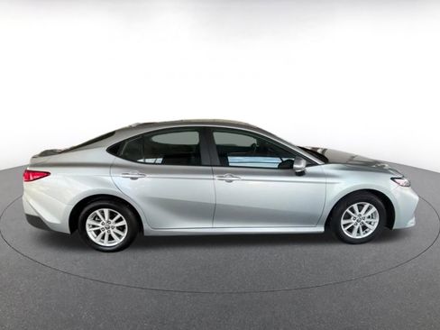 Used 2025 Toyota Camry LE image 15