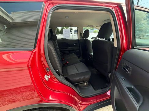 Used 2018 Mitsubishi Outlander SE AWD/4WD image 31