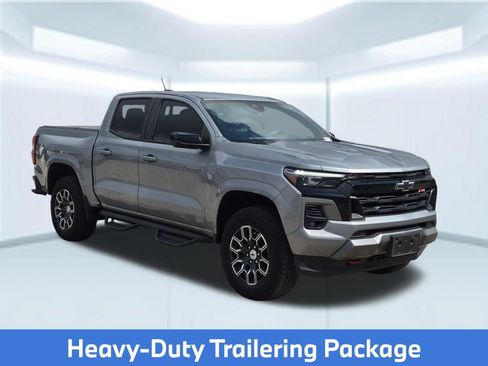 Used 2023 Chevrolet Colorado Z71 w/ Z71 Convenience Package 2 AWD/4WD image 9