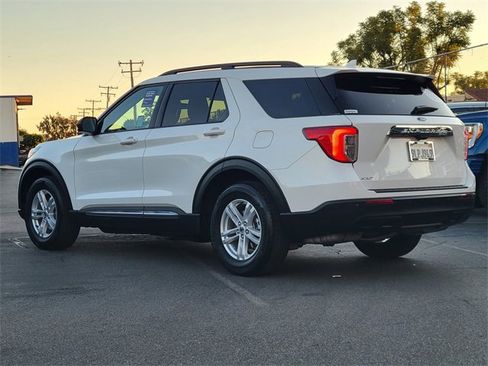 Certified 2023 Ford Explorer XLT image 2