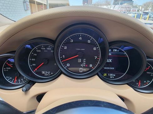 Used 2016 Porsche Cayenne AWD/4WD image 25