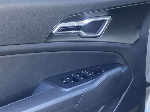 New 2026 Kia Sportage LX image 13