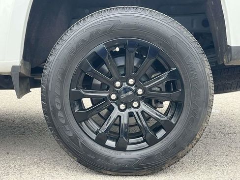 Used 2022 GMC Canyon Elevation Standard w/ Convenience Package image 11