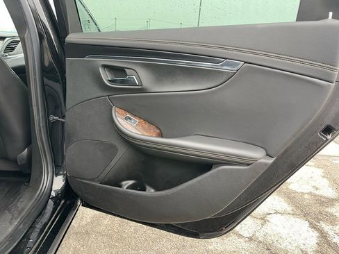 Used 2015 Chevrolet Impala LT image 24