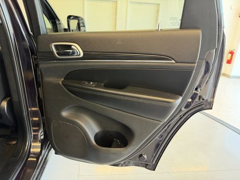 Used 2020 Jeep Grand Cherokee Limited image 50