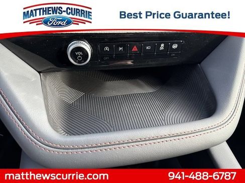 New 2026 Ford Explorer Active w/ Active Comfort Package image 19