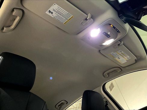 Certified 2023 Buick Envision Essence image 21